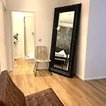 Loft Directly Next To Oktoberfest And Downtown
